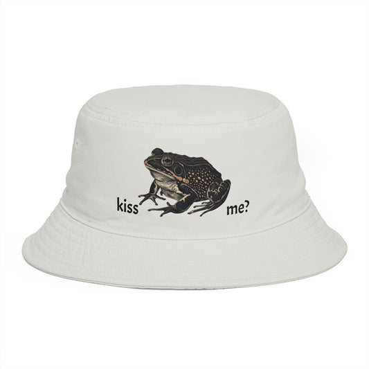 Kiss the Frog Graphic Bucket Hat