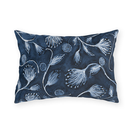 The Outdoor Pillow - Vine Entwine, Indigo
